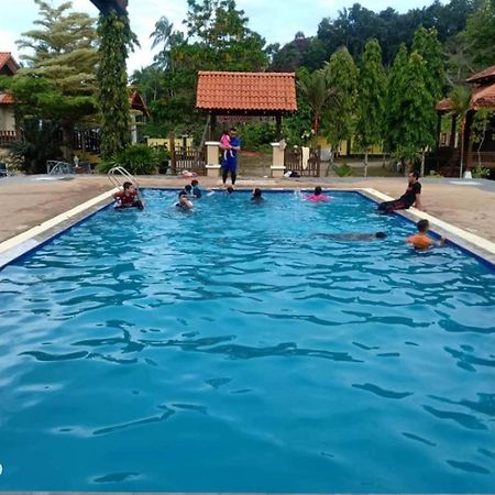 Oyo Home 90745 Desa Balqis Beach Resort Малакка Экстерьер фото