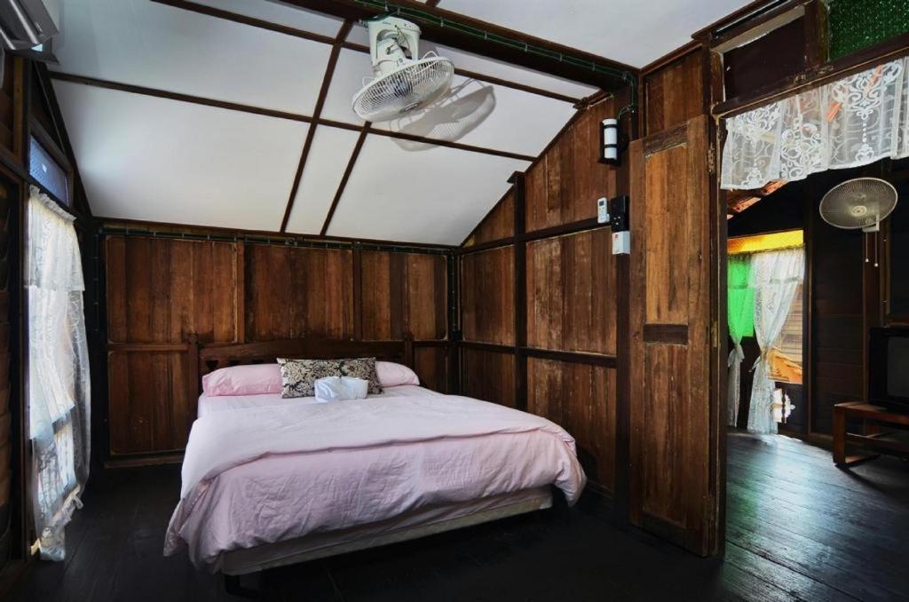 Oyo Home 90745 Desa Balqis Beach Resort Малакка Экстерьер фото