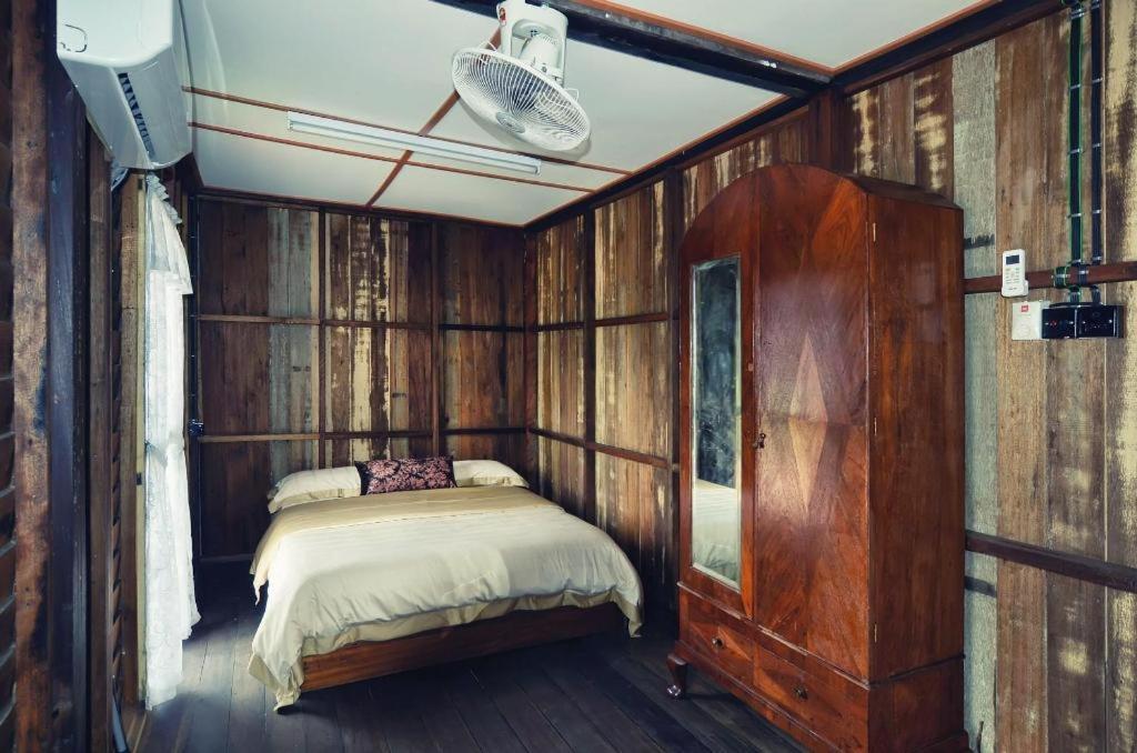 Oyo Home 90745 Desa Balqis Beach Resort Малакка Экстерьер фото